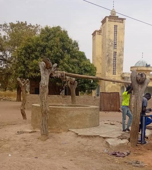 Construction d'un puit avec pompage à fass ndiayenne